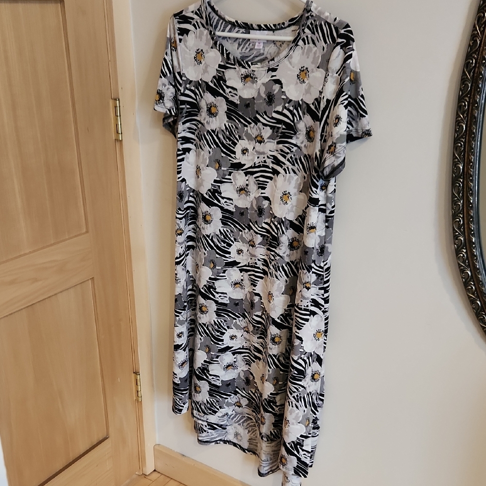 LuLaRoe Black and White Floral Midi Dress